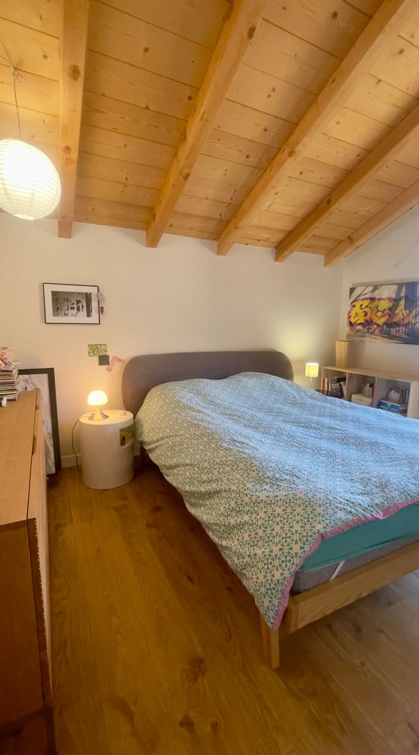 Ma maison est très lumineuse, au calme, mais proche de tout.