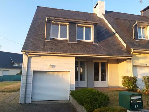 Maison 7 pers. 3 ch., vue mer au cœur de la côte de granit rose