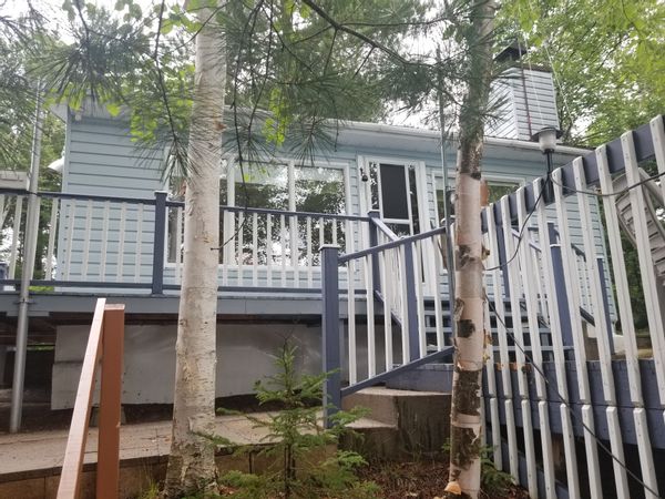 Chalet sur le bord d'un lac