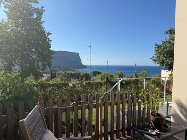 Jolie maison 3 chambres dans le beau village de cassis, vu sur le sublime cap canaille.