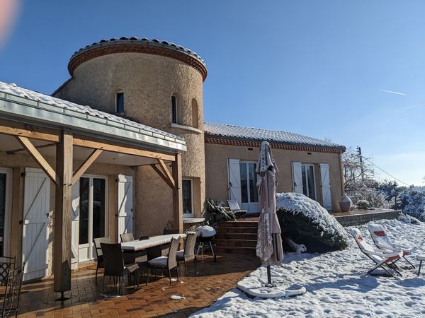 Jolie maison isolée sur les hauteurs de Champeix - Vue magnifique sur les monts du Sancy