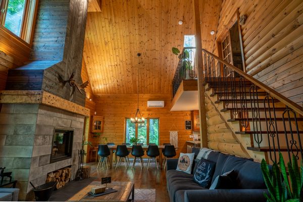 Chalet Le Wilson Lodge - Bord de Lac, Jacuzzi, 4 chambres, 2 sdb, au coeur de la nature.
