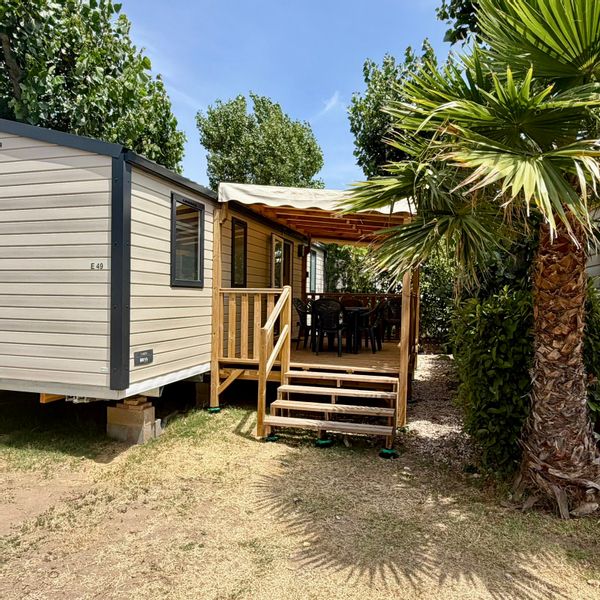 Mobil-home tout confort 6 pers. - Camping 4 étoiles - Piscine Valras-Plage sur la Méditerranée