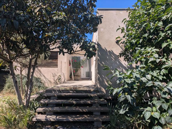 Maison spacieuse avec grande terrasse à proximité du centre ville