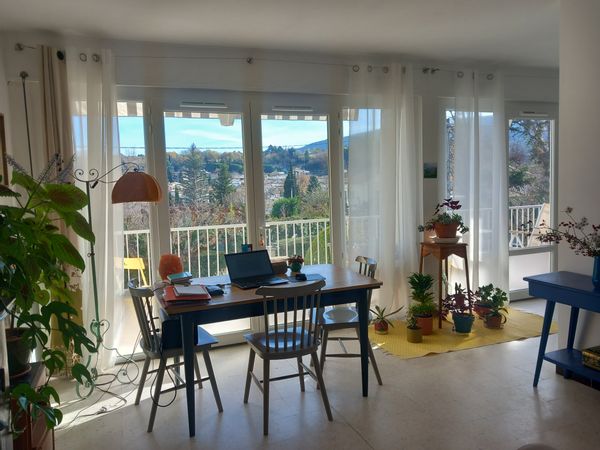 Bel appartement lumineux dans joli village Drômois.