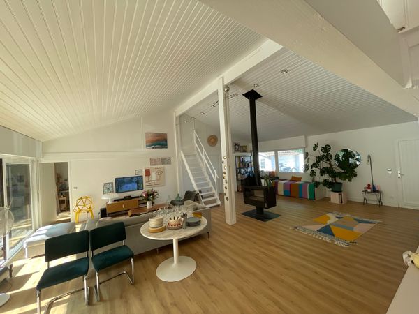 Spacieuse et agréable maison au calme. Piscine et forêt, proche Bordeaux.