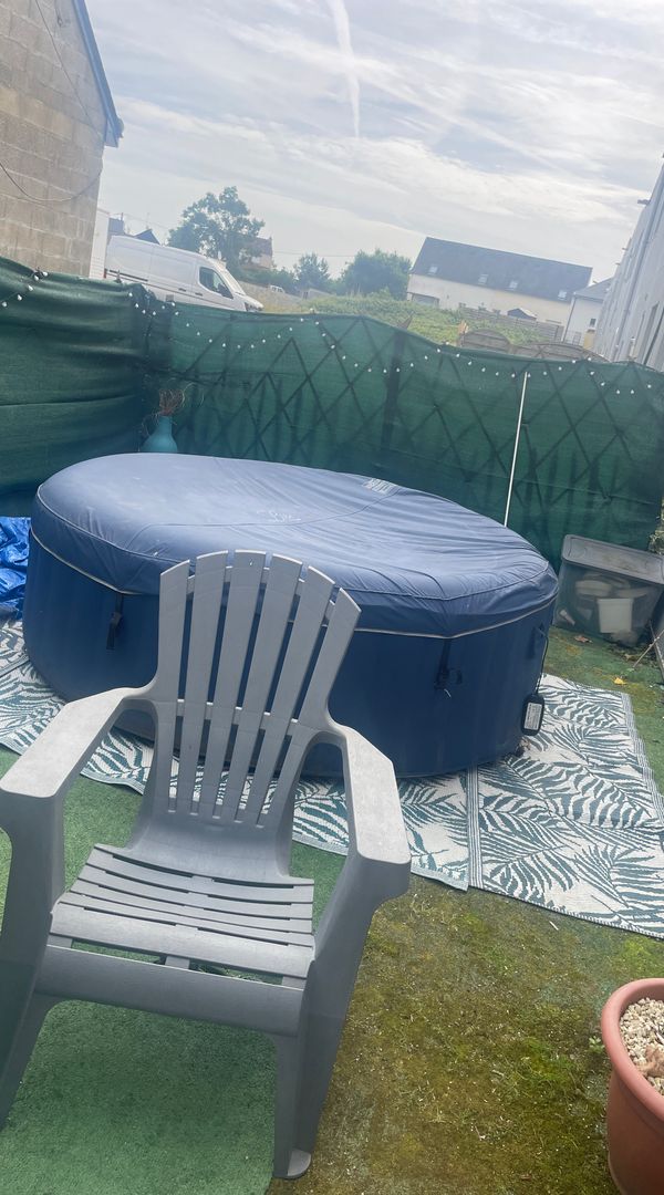 Maison dans une impasse proche des commerces et à 15 mn de la plage en voiture