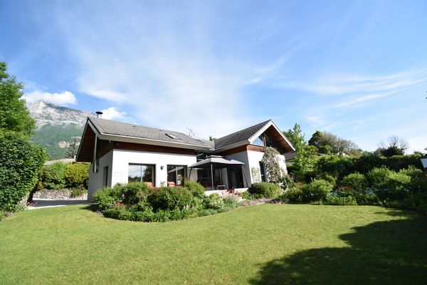 Maison climatisée avec piscine 3 chambres sur les contreforts du Vercors
