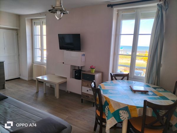 L'appartement 35m2  (5 pers maxi)  de Martine face et vue mer à Langrune sur mer
