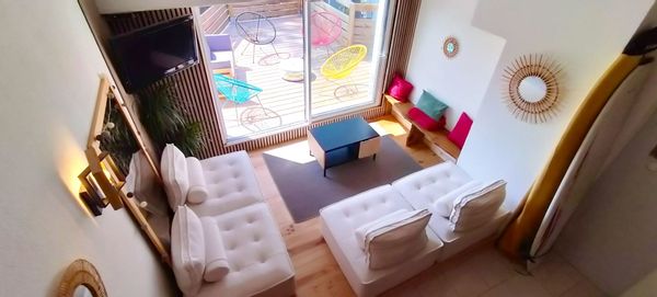 Parfum d'été : un rooftop sous les pins à 5 minutes de la plage !