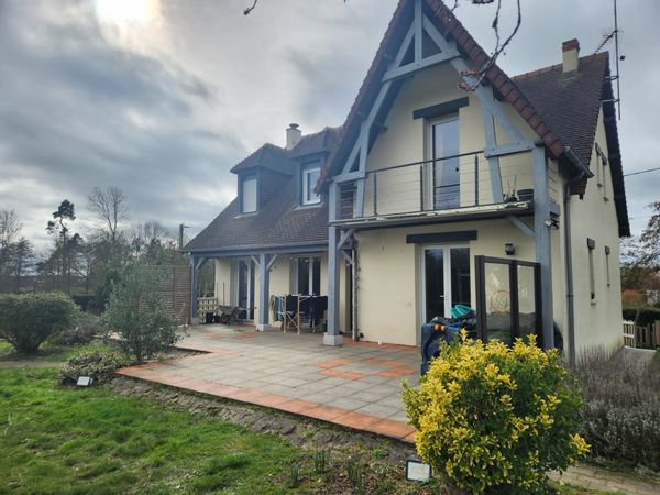 Maison familiale: calme de la campagne tout en étant proche de la ville