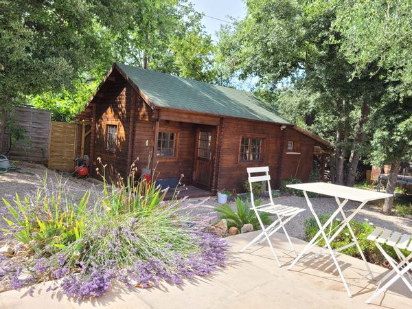 Chalet Cozy sur la Côte d'Azur, à Valbonne. 10 minutes en voiture du centre du village.