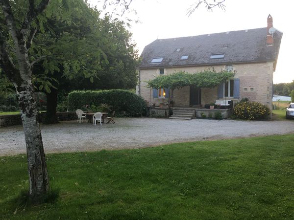 Grande maison tout confort en pleine nature parfaite pour séjours en famille ou entre amis