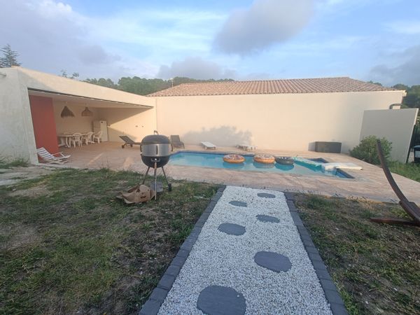Maison familiale au coeur de Nages et solorgues