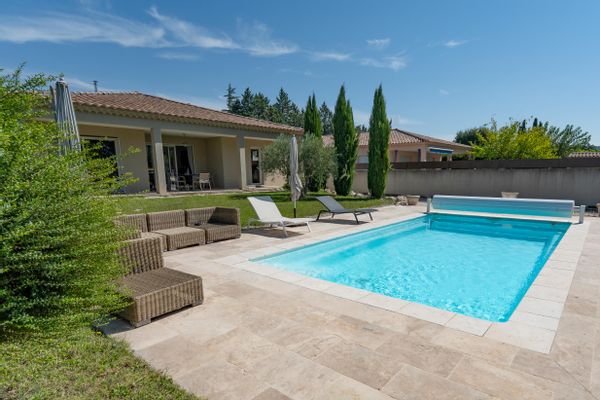 Villa avec piscine privée en Provence proche Lubéron et Isle sur la Sorgue.