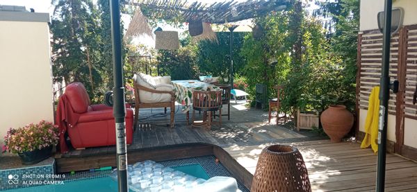 4 chambres réparties sur deux étages privés. Le petit paradis d'Alain