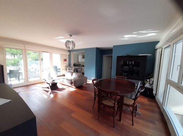 La chambre privée + SdB + garage d'Isabelle - Proche du quartier d'affaires et de La Défense Arena
