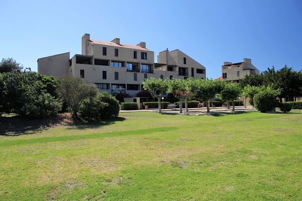 Saint Florent, Corse : Les pieds dans l’eau, vue mer et montagne ! Appartement pour 4 personnes