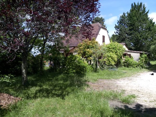 DISPO POUR 2 ou 3 du 25/07 au 30/07 - Sur une colline en Périgord - Lascaux - Vallée Vézère.