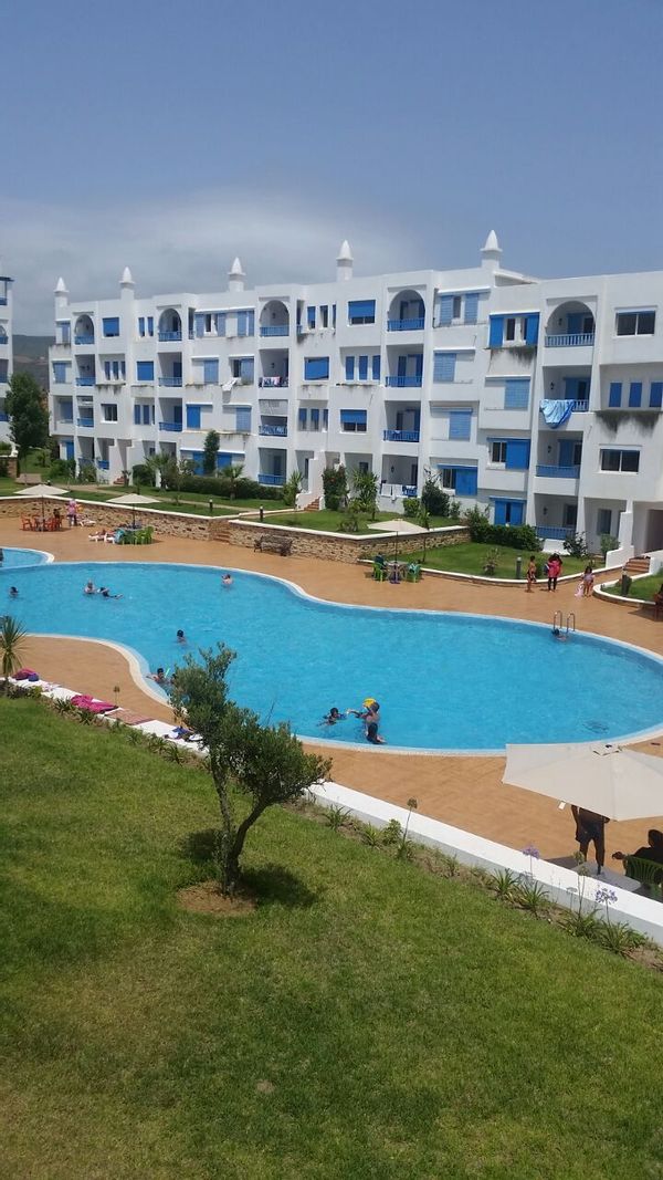 Mon logement est un  appartement de 85M2 de superficie, au 1er étage, dans une belle résidence sécur