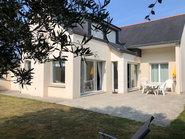chambre privée de Fabienne et Loïc à 150m de la grande plage