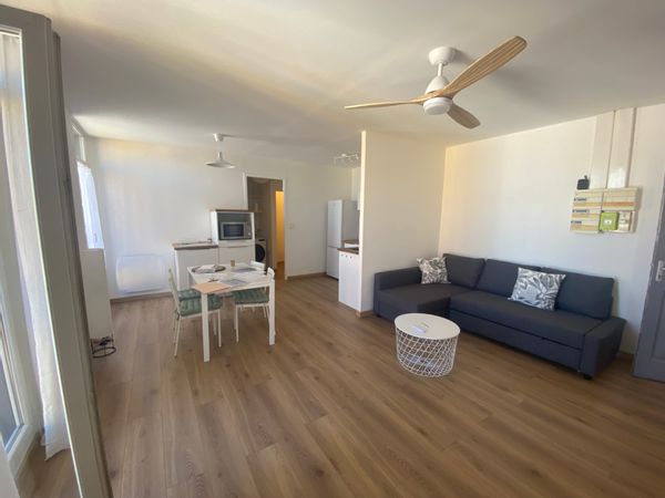Nice flat in Marseillan village