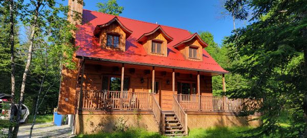La maison au toit rouge