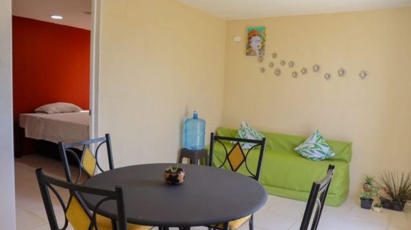 La maison de Liz, c'est un appartement équipée, avec 2 chambres fermées