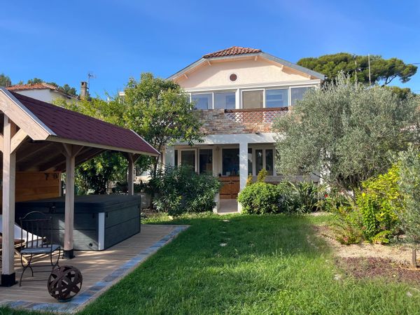 La maison de Jean-Marc – À 3 min à pied de la plage des Sablettes
