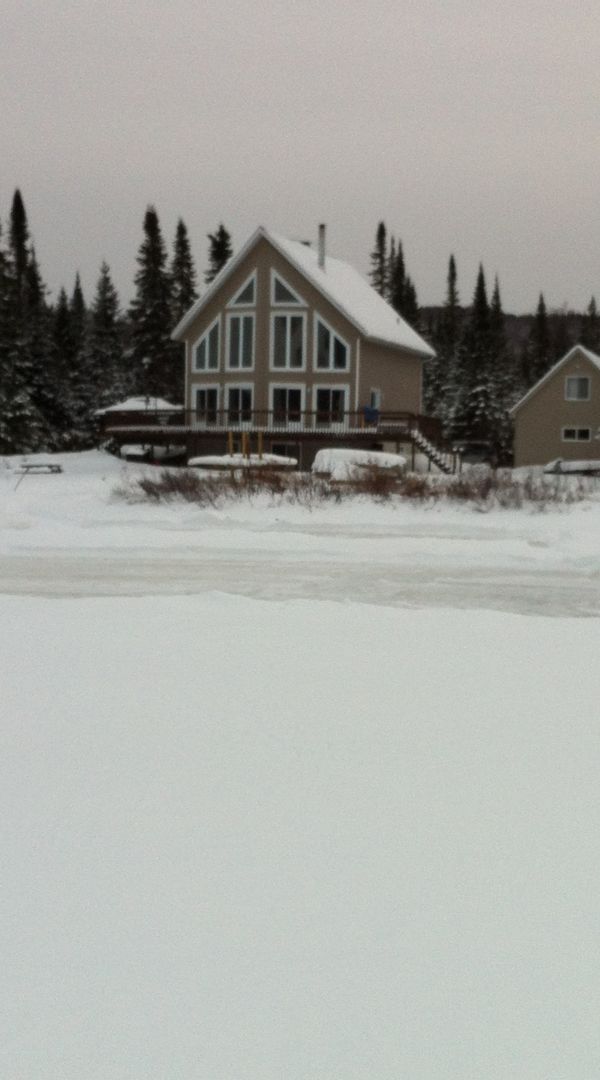voir autre annonce..LA MAISON DU BONHEUR à quelques minutes du Mont-Tremblant! Bord de lac, le rêve!
