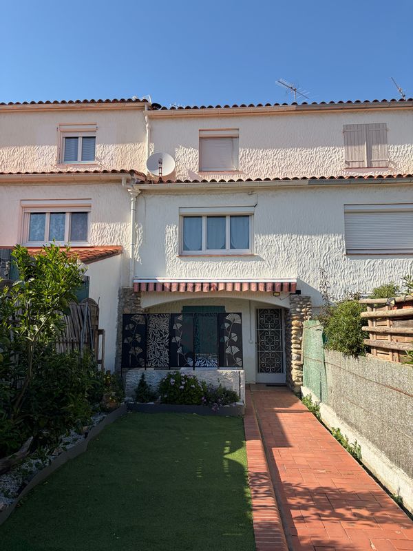 Maison au cœur du village à 4km de la plage avec nos  vélos