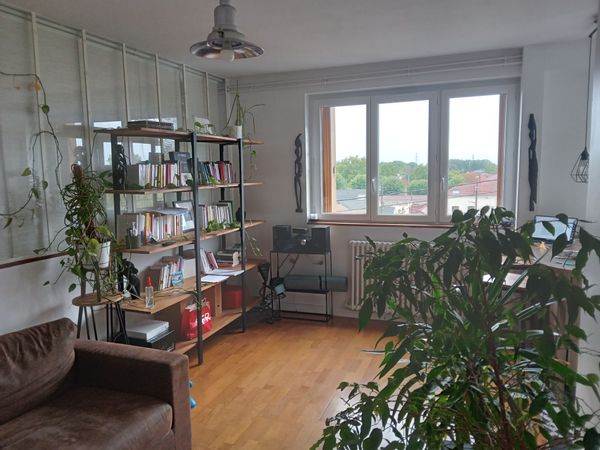 Appartement cosy au coeur d'une ville boisée