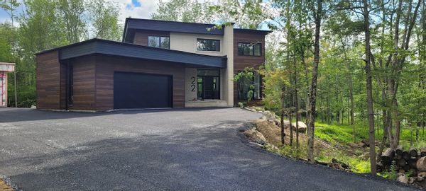 Maison entière à Sainte-Catherine-de-Hatley  Le meilleur des 2 mondes : entre ville et campagne.