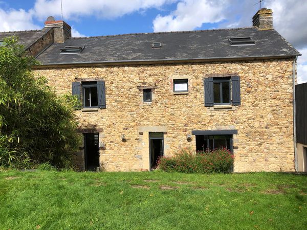 Maison de charme au cœur d'une ville bretonne
