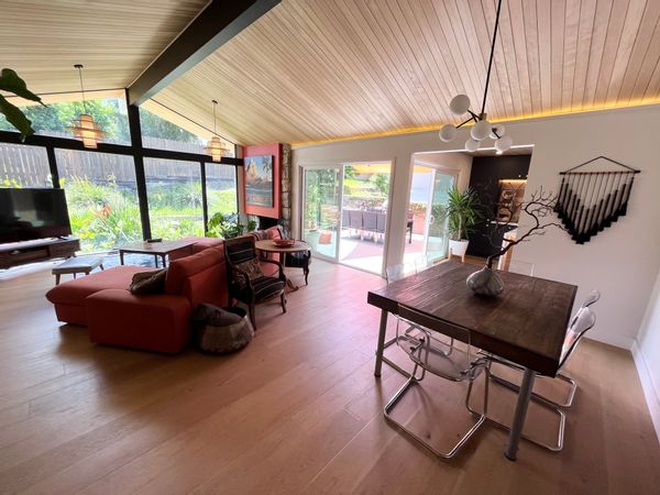 Maison Mid-Century Éclectique (3 chambres / 2 salles de bain) avec terrasse et jardin privés