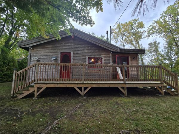 Chalet canoës et brochets
