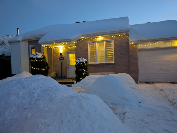 Maison avec jardin, idéale pour familles | Visitez Montréal & les Laurentides