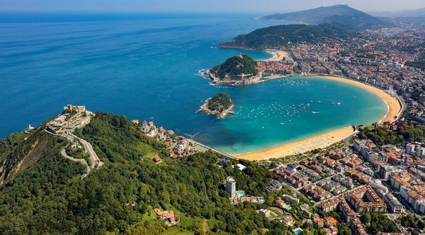 Appartement 3 chambres dans résidence privée avec piscine. À Saint-Sébastien, côte basque