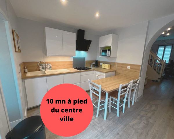Maison 5 chambres avec cour à 10 mn à pied du centre ville