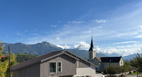 Appartement avec vue imprenable sur les montagnes.