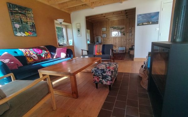 Maison bien située, bio climatique, orientée plein sud, lumineuse, vu sur le jardin, gare TGV 10 mn