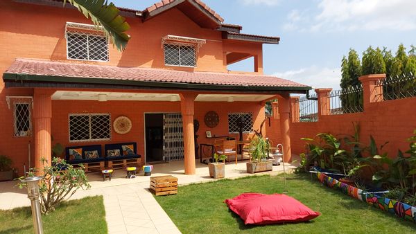Villa sécurisée dans quartier résidentiel Riviera 3 - Abidjan