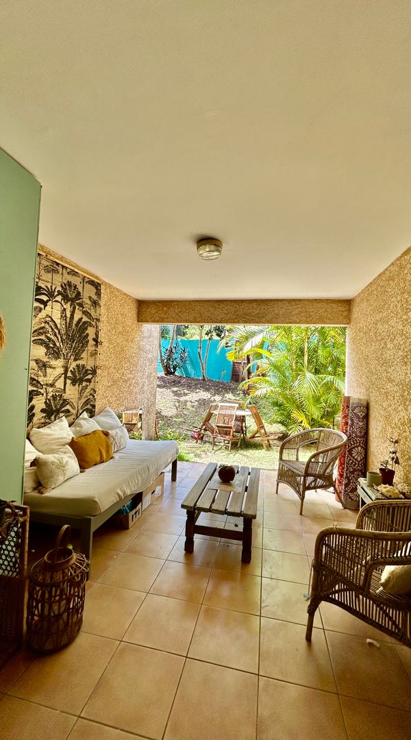 Appartement en Rez de jardin privatif. Composé de 2 chambres, au sud de l’île de la réunion