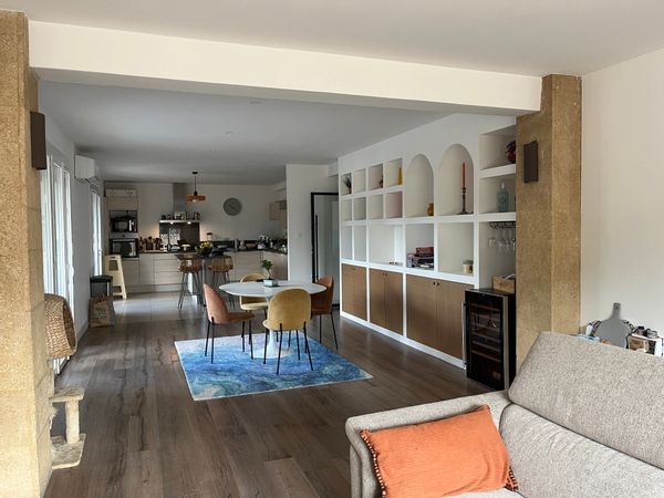 Bel appartement 130m2 entre Aix en Provence et Marseille - Au pied d'un village provençal.
