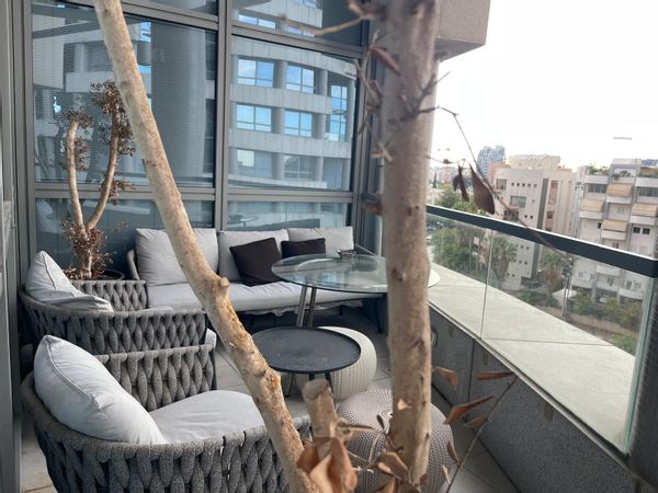 Stylish Pristine Apartment in a Philippe Starck Designed Building. Fully Equipped.