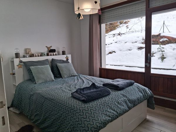 Un cocon lumineux (modernité et authenticité ), 45 m² à Gourette