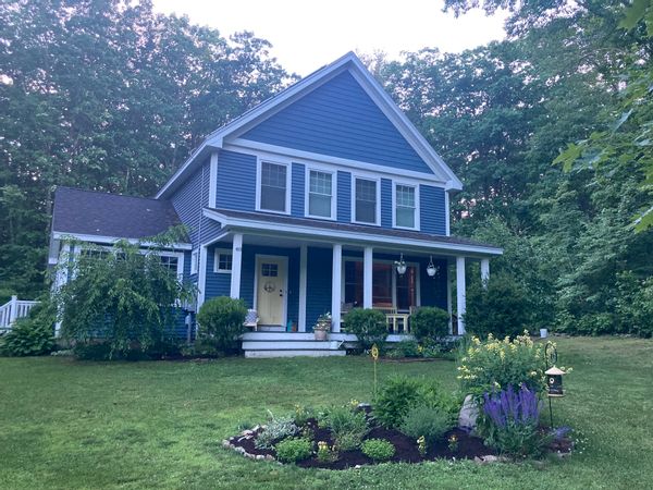 3-bedroom home near all the best of New England.
