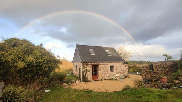 Charmante dépendance aménagée dans une ancienne ferme bretonne, proche mer