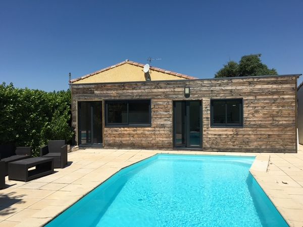 Studio bois devant Piscine, avec Spa et Sauna