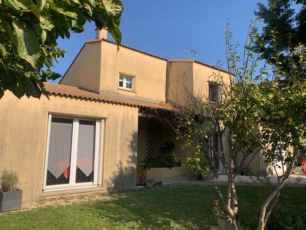 Chambres dans une maison individuelle  proche d’Avignon.